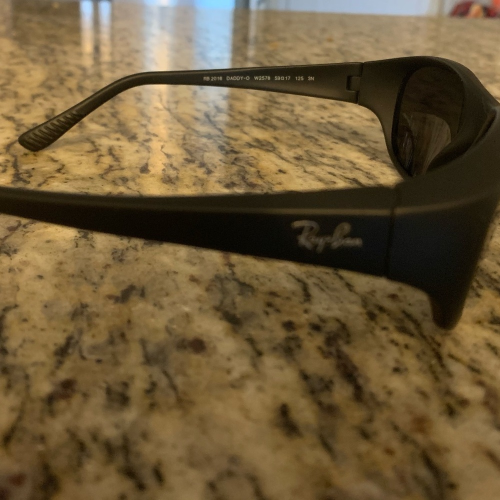 Ray-Ban “Daddy-O”